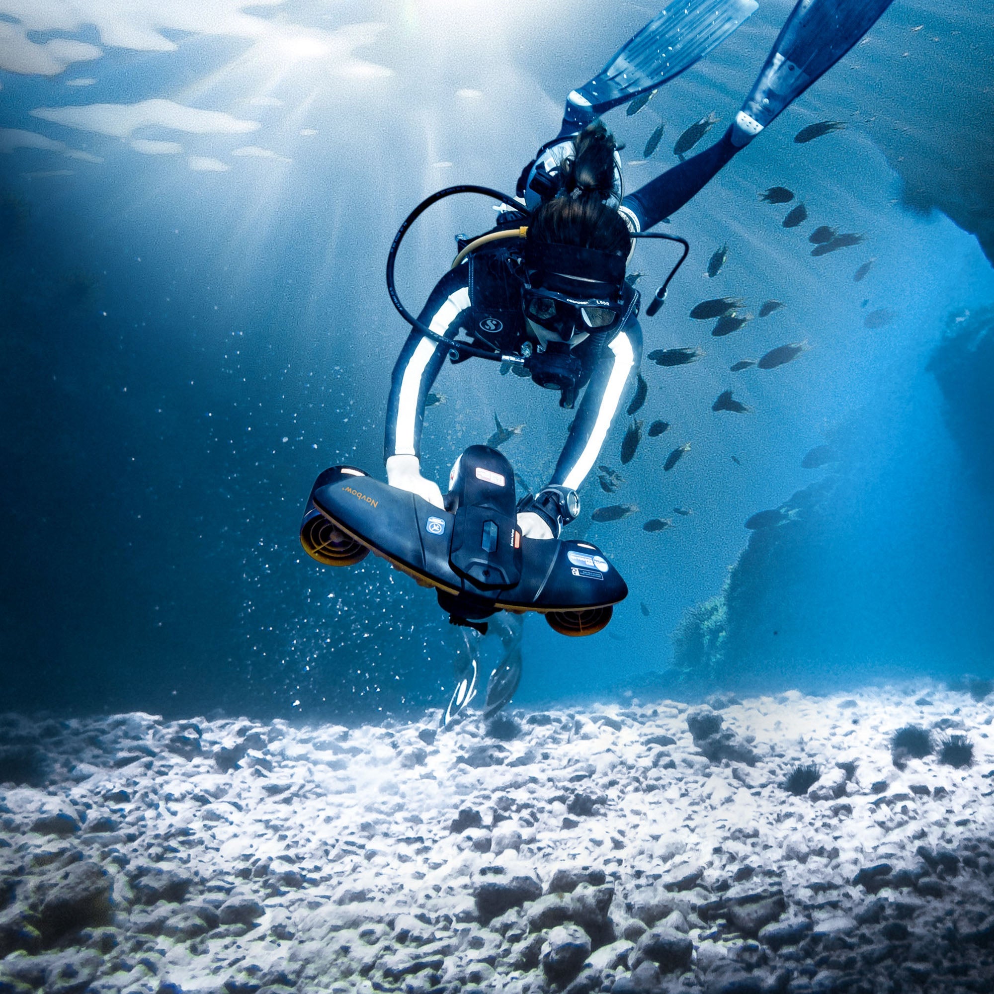 Sublue Navbow+ Smart Underwater Scooter
