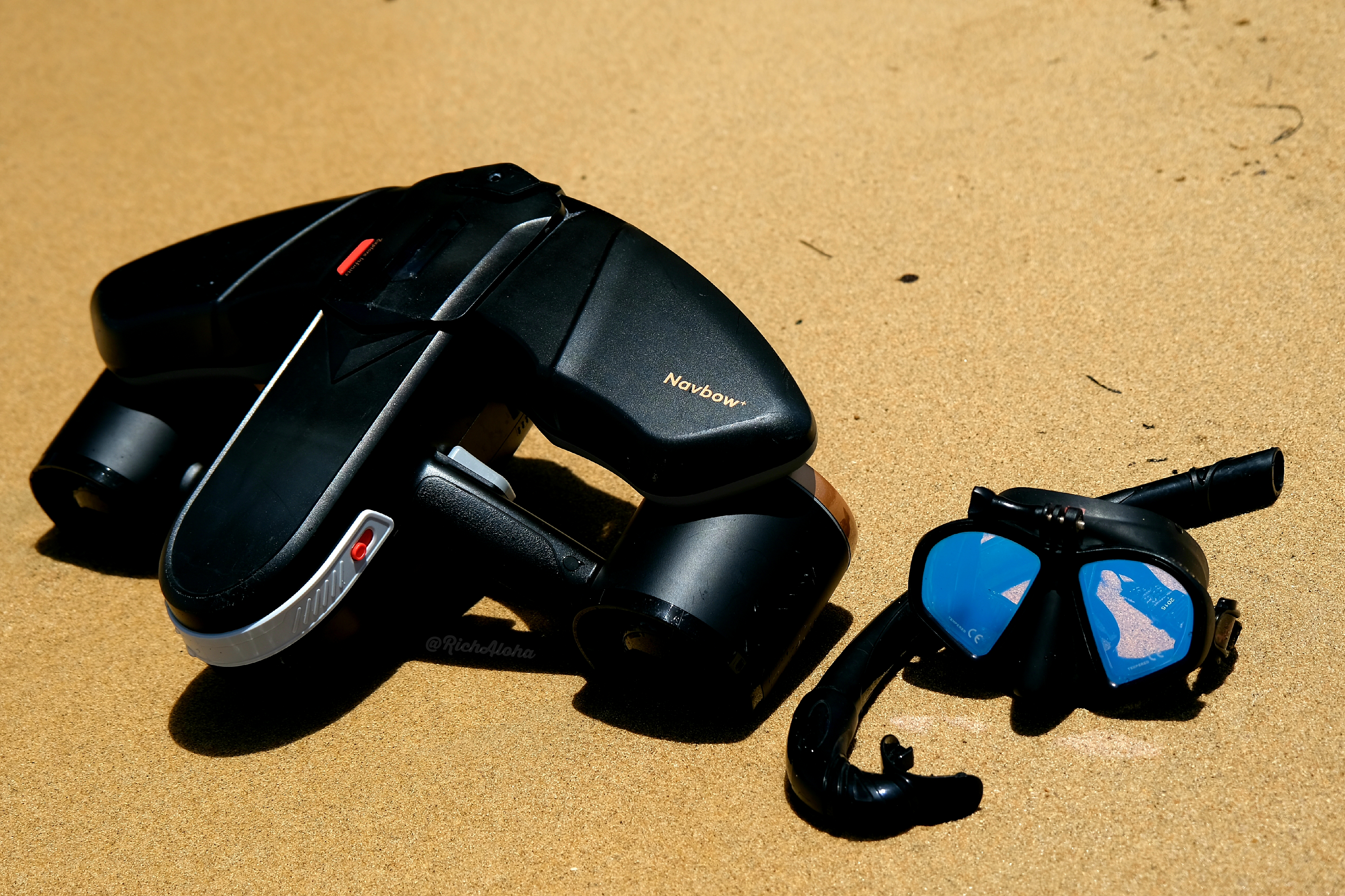 Sublue Navbow+ Smart Underwater Scooter