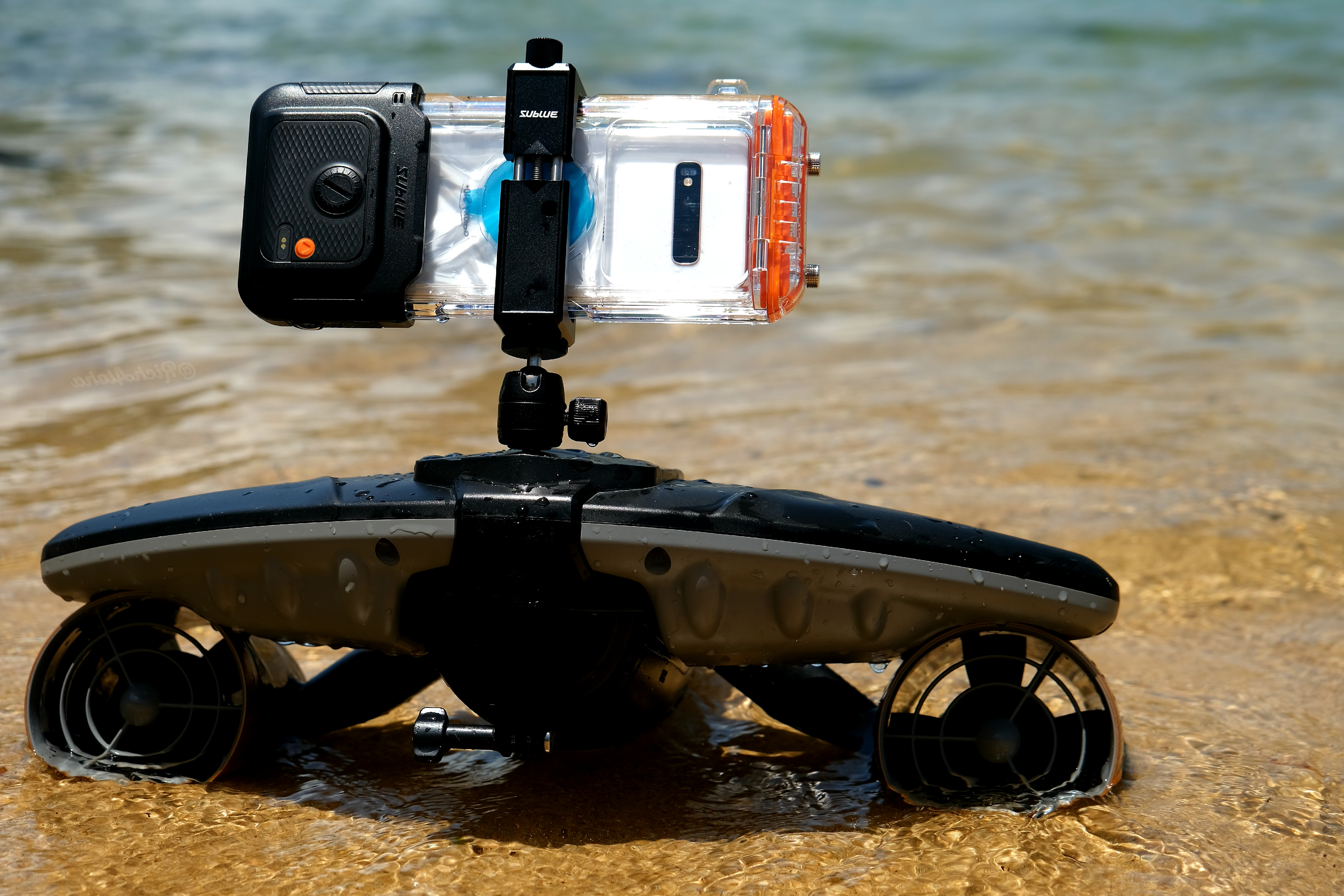 Sublue Navbow+ Smart Underwater Scooter