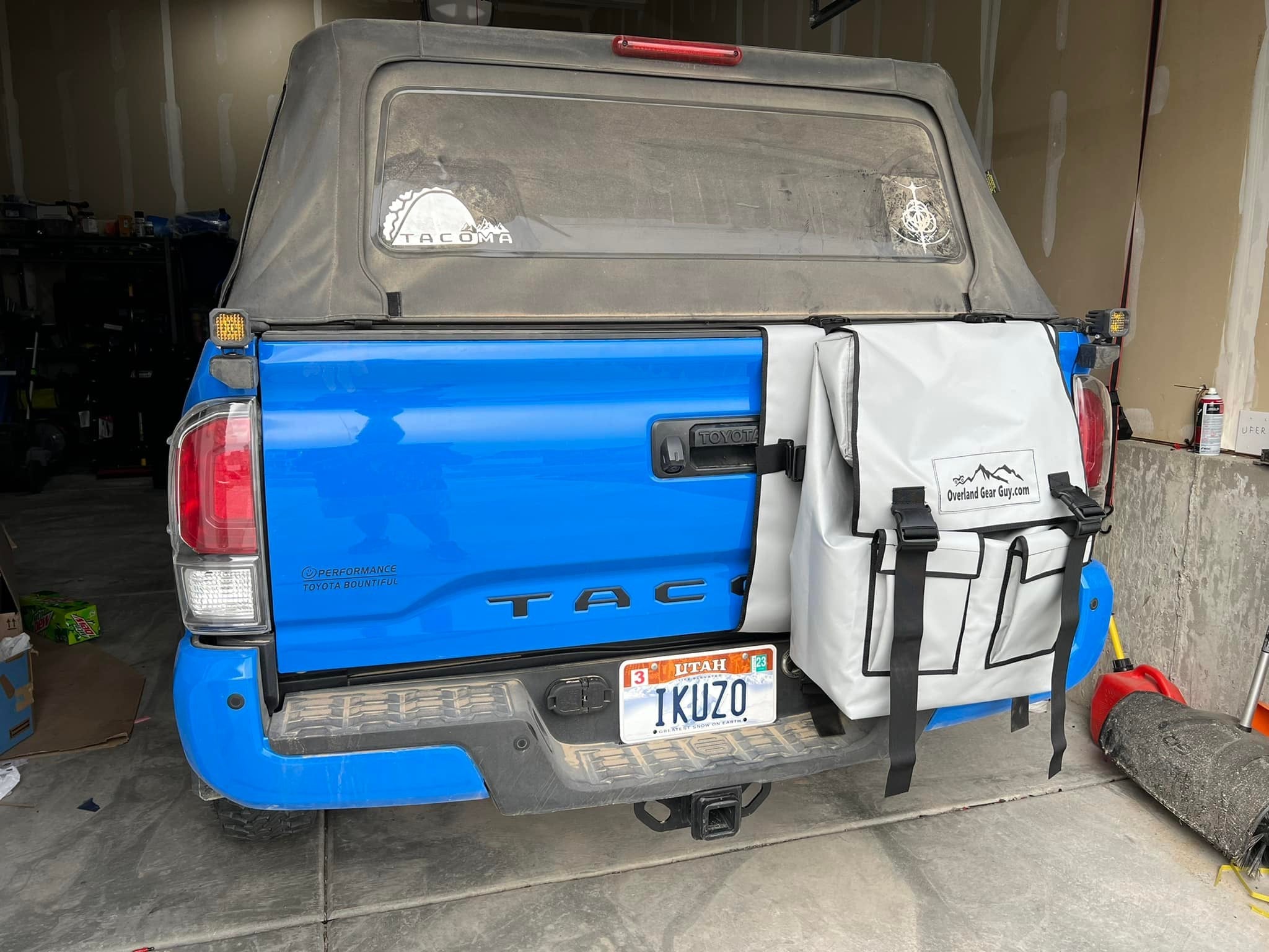 Overland Tailgate Storage Bag
