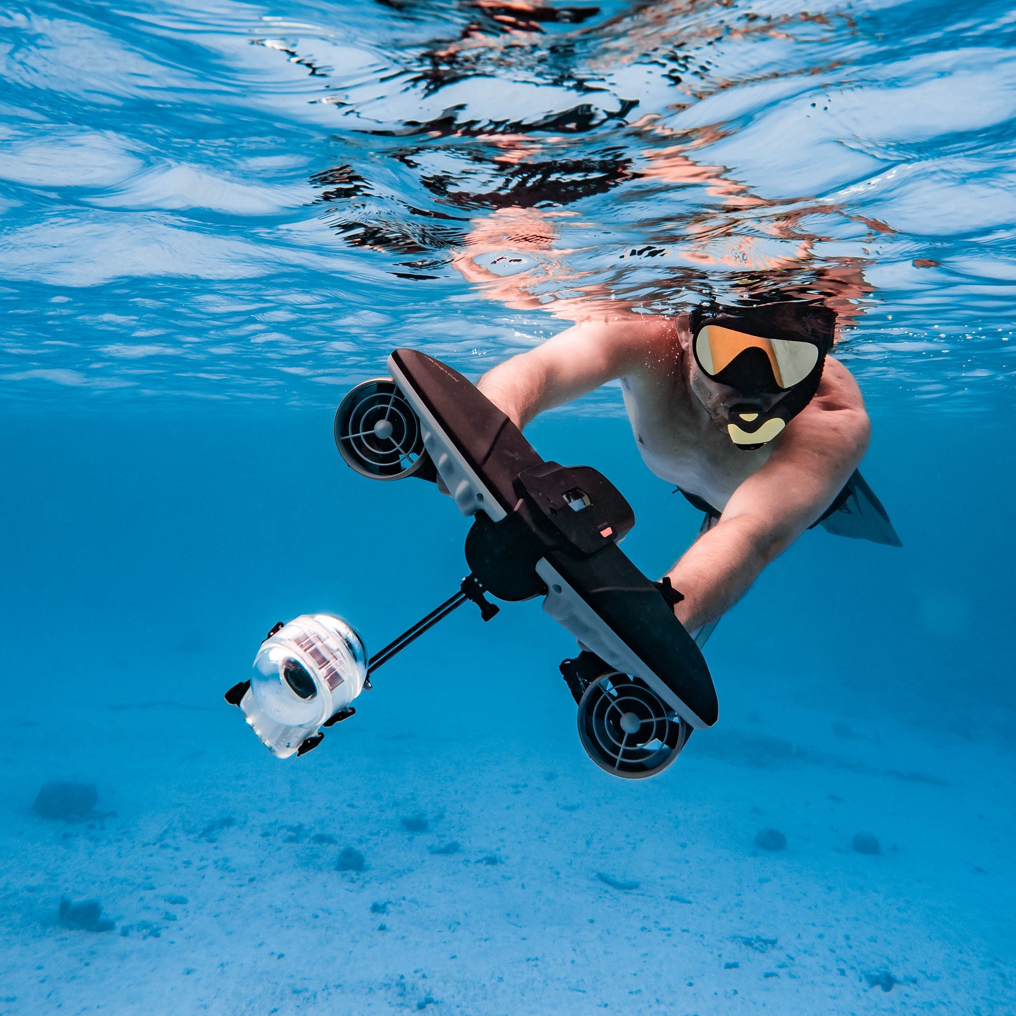 Sublue Navbow+ Smart Underwater Scooter