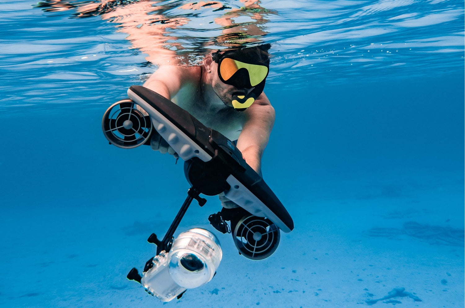 Sublue Navbow+ Smart Underwater Scooter