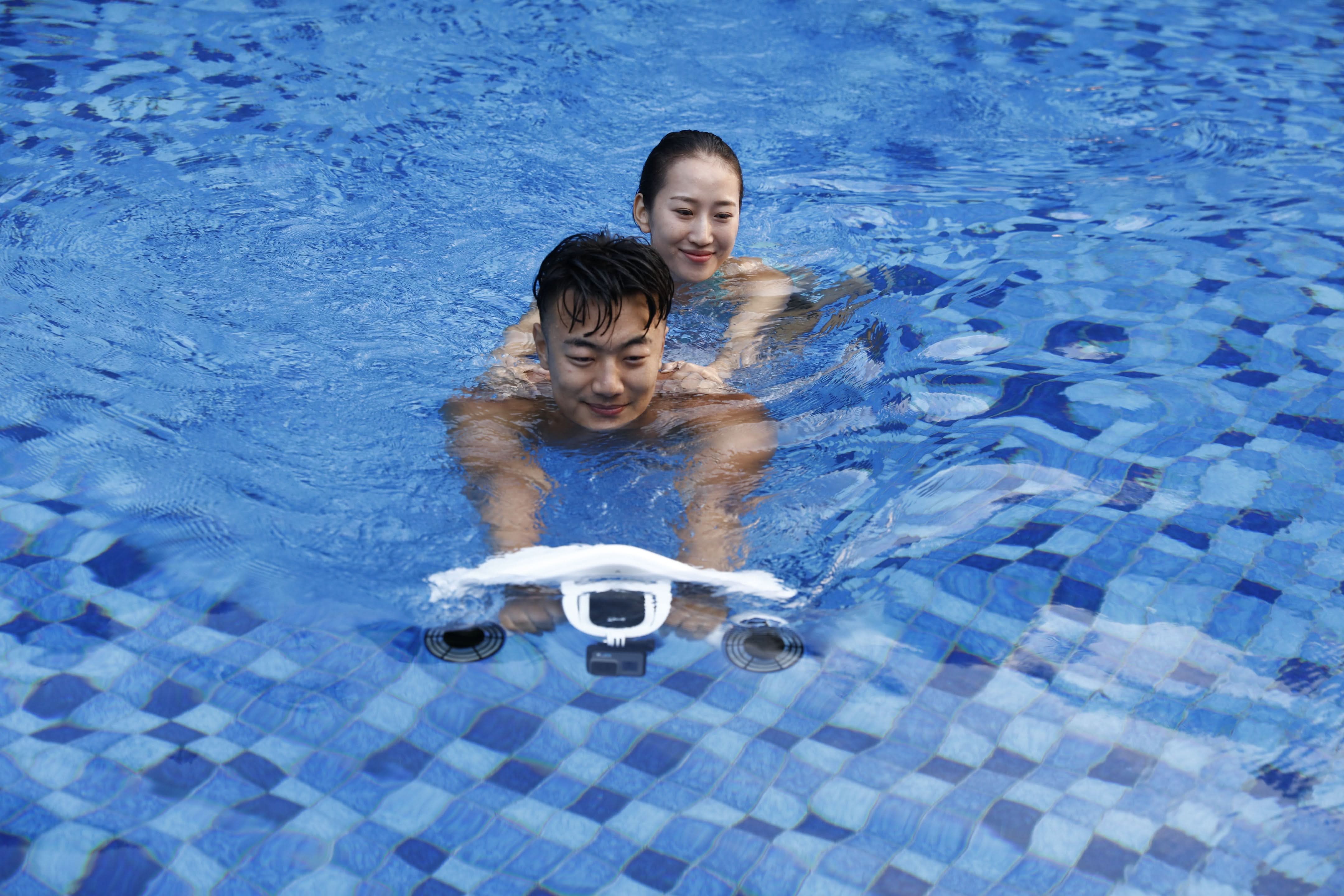 Mix Underwater Scooter – Family-Friendly Dual Motor Water Scooter